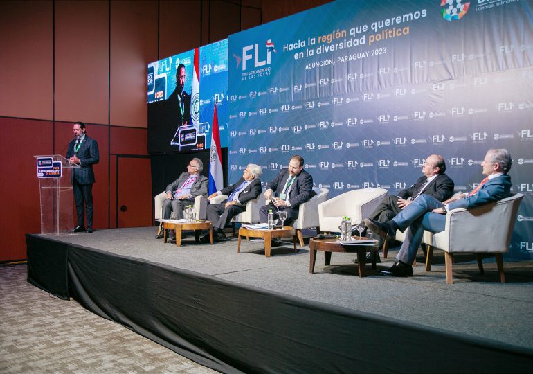 CODESSD destaca buen clima para inversión extranjera en RD durante Foro Latinoamericano de las Ideas en Paraguay
