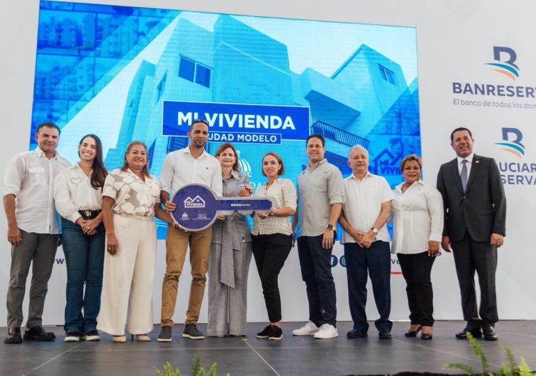 VIDEO | Gobierno entrega 500 apartamentos en “Mi Vivienda Ciudad Modelo”