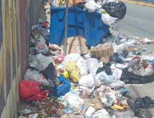 "Fidel de lo Santos sumerge a Pantoja en basura" afirman residentes de dicha localidad