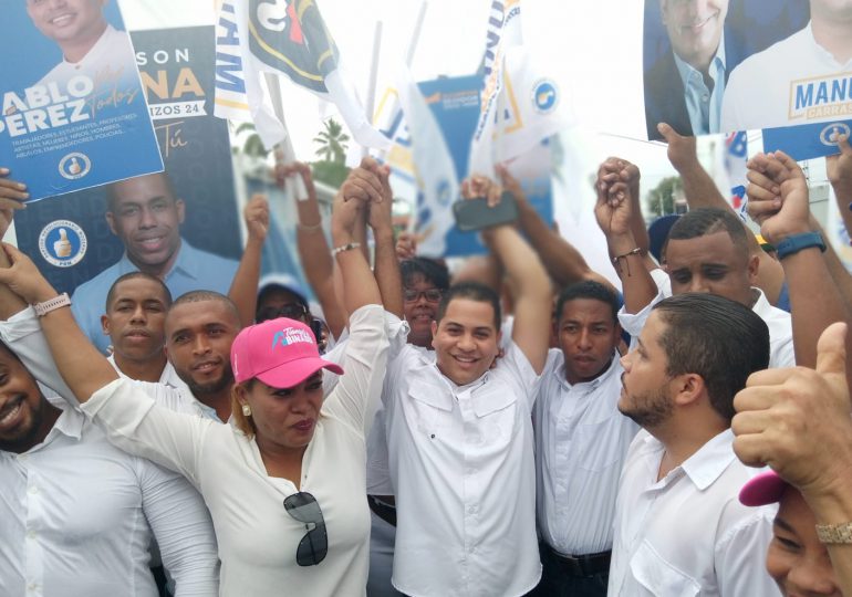 Candidato a síndico del PRM encabeza caravana contra reserva de candidatura en Los Alcarrizos