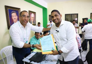 Miguel Rojas formaliza su precandidatura a diputado por la provincia La Altagracia