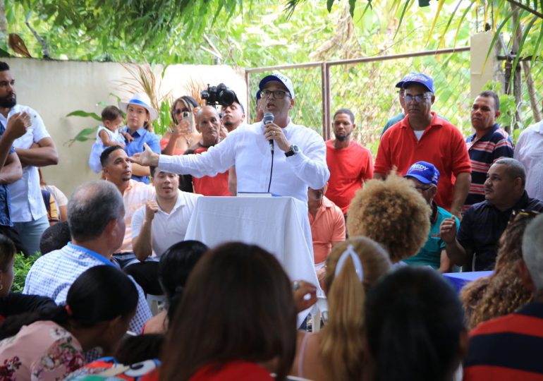 Dirigencia del PRM en Hermanas Mirabal proclama a Fredy Fernández como su senador