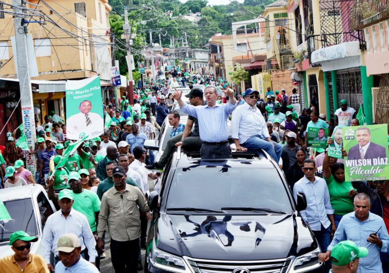 Leonel continúa marchas caravanas este fin de semana; irá a Hermanas Mirabal, Boca Chica y La Romana