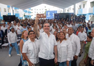 Presidente Abinader inaugura 200 apartamentos en Guajimía y una subestación eléctrica en zona franca SDO