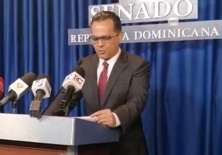 Senador Iván Silva denuncia gobierno utiliza a discreción 30 mil millones de pesos para comprar alcaldes