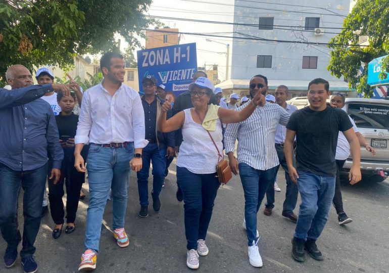 Huguito y Vicente Sánchez llevan sus propuestas al Ensanche La Paz