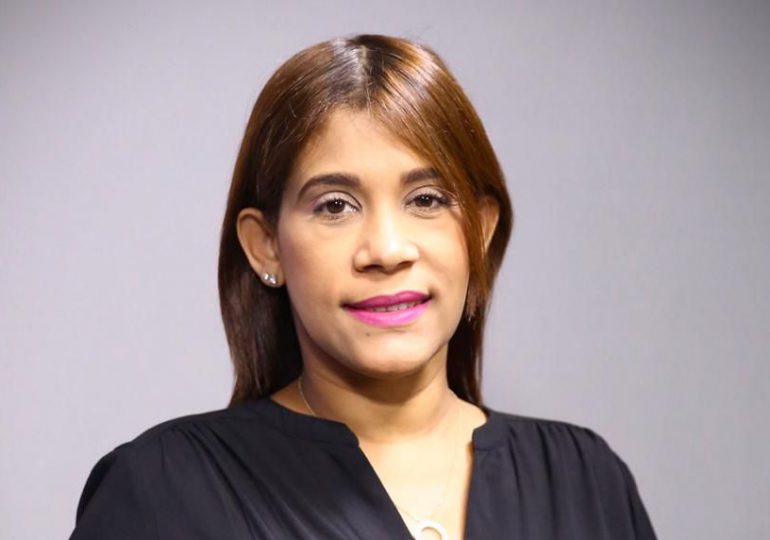 Periodista Aurelia Sánchez escogida entre los 18 periodistas dominicanos para primer “Doctorado en Comunicación”