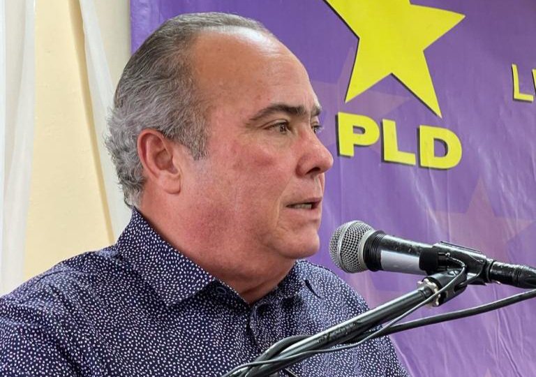 Charles Mariotti a Pavel Isa: "Poder adquisitivo de los dominicanos ha empeorado en gobierno del PRM"