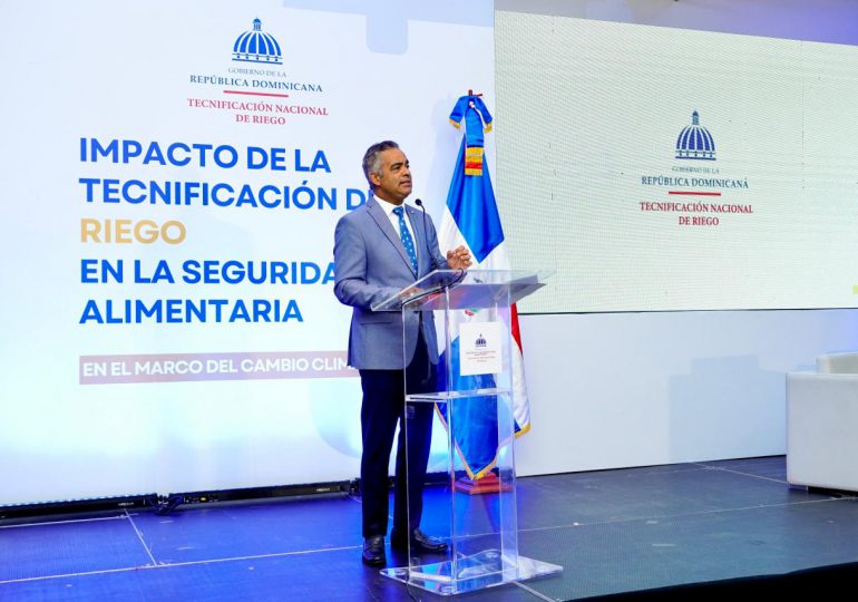 Joel Santos Echavarría: es importante identificar los puntos más vulnerables del país para prevenir y reducir los impactos climáticos