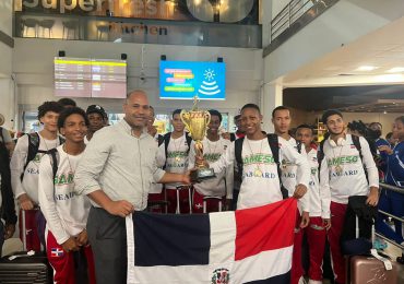 Bameso recibe con entusiasmo a sus campeones