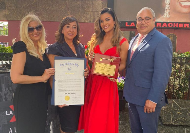 Clarissa Molina recibe las llaves de la ciudad de Union City, Nueva Jersey