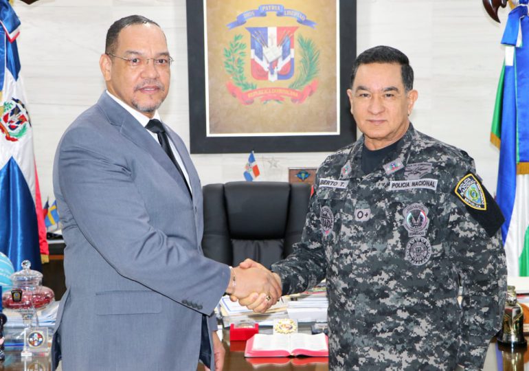 Director Defensa Pública apoya proceso de transformación de la Policía Nacional