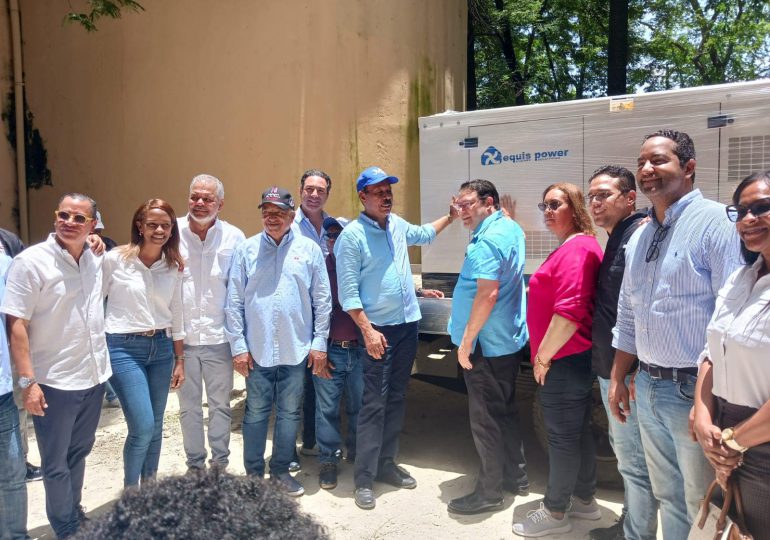 Eduardo Sanz Lovatón entrega moderna planta eléctrica al Parque Eugenio de Jesús Marcano de San Cristóbal