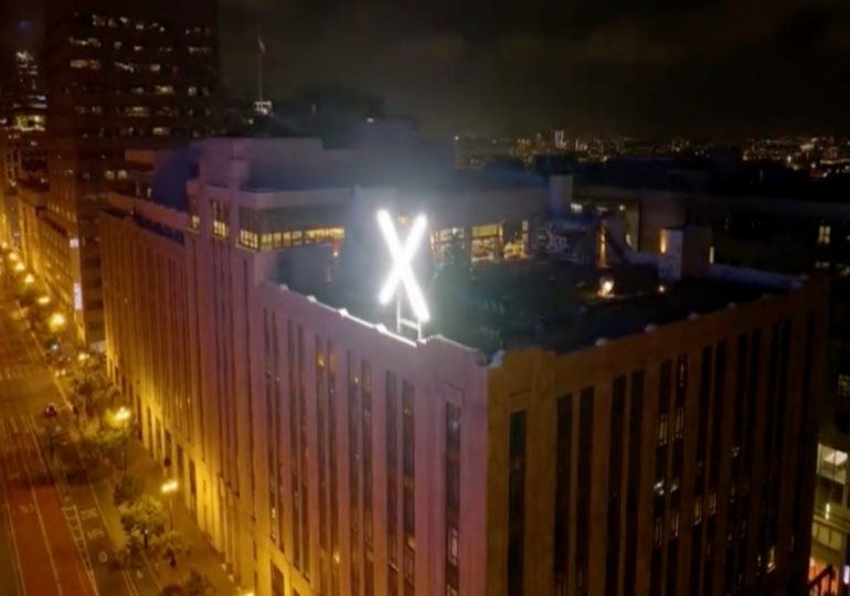 Musk retira la enorme X instalada en la azotea de la sede de San Francisco