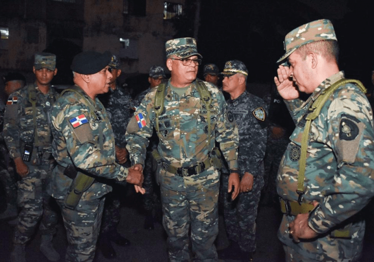 Comandante General del Ejército encabeza en este fin de semana apoyo PN en Santo Domingo y Santiago
