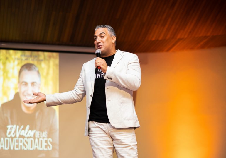 Francisco Vásquez comienza ciclo de conferencias en su ciudad natal