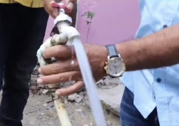 VIDEO | Tras 20 años sin recibir agua potable en Sabana del Corozo Arriba,  CORAAPPLATA se encargó de hacerlo posible