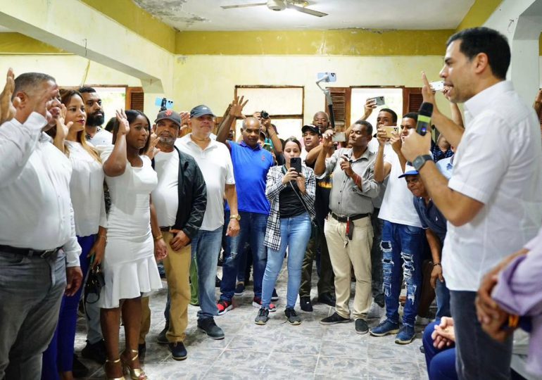 Unidad Externa con Luis juramenta exaspirante a Alcalde del PLD en Hato Mayor