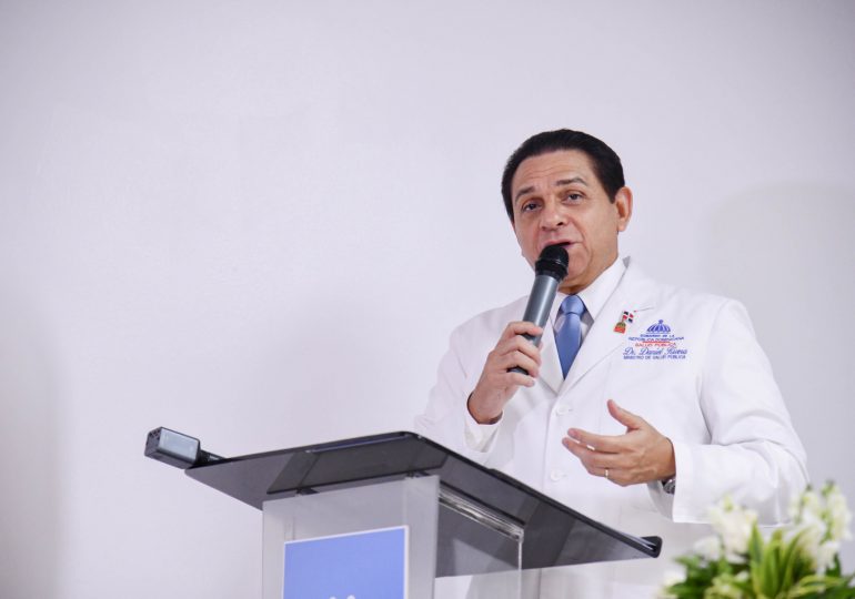 Ministerio de Salud felicita en su día a los médicos dominicanos