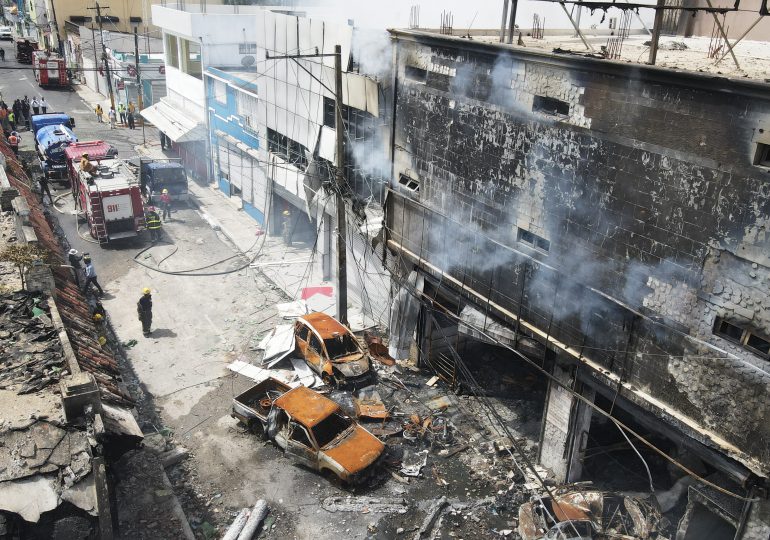 Explosión deja 11 muertos y 59 heridos, sigue búsqueda de 10 desaparecidos