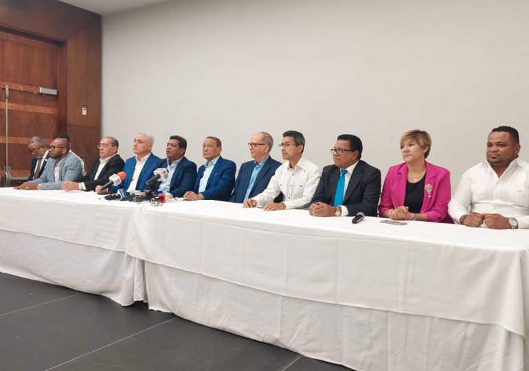 Renuncian altos dirigentes del PRD por inconformidad con la alianza "Rescate RD"
