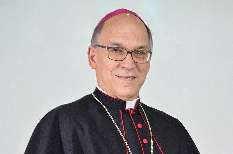 Monseñor Víctor Masalles envía mensaje de apoyo a San Cristóbal tras explosión