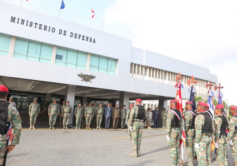 Miembros Consejo Internacional del Deporte Militar participan en izada de bandera