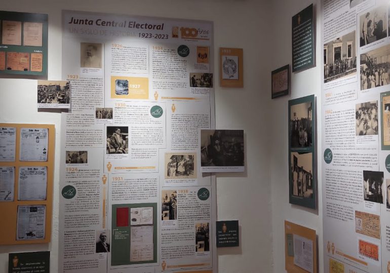 VIDEO | Continúa exposición de los 100 años de historia de la JCE en Centro Cultural Banreservas