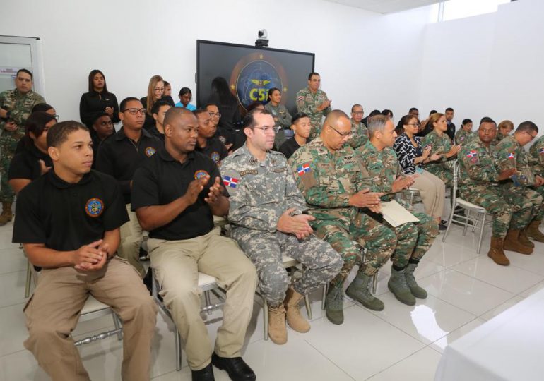 MIDE capacita en el C5i a 15 jóvenes civiles y militares como especialistas en ciberseguridad