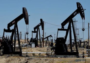 Reservas de petróleo bajan más de lo previsto en EEUU