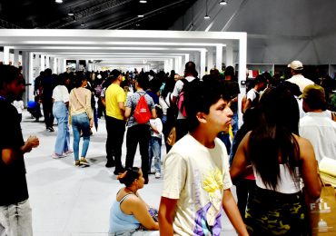 Más de 32 mil personas visitaron la Feria del Libro en su primer fin de semana