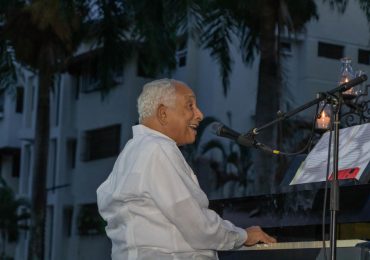 Rafael Solano Llena de Magia el parque Las Praderas con su "Piano bajo la luna"