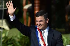 Peña asume la presidencia de Paraguay y promete trabajar por la prosperidad del país