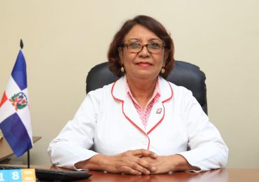 Directora Moscoso Puello destaca labor de doctores en Día Nacional del Médico