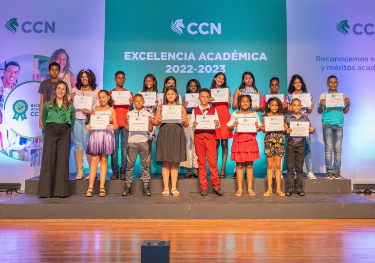 Centro Cuesta Nacional reconoce la excelencia académica  de los hijos e hijas de sus colaboradores