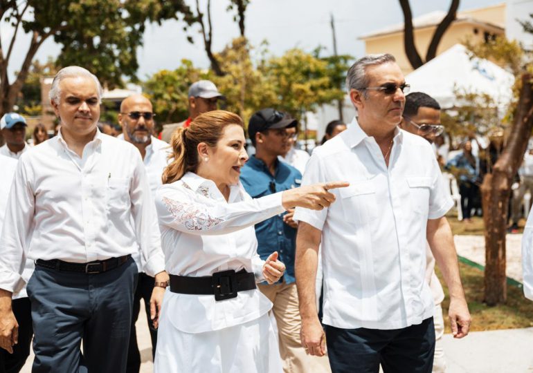 Luis Abinader y Carolina Mejía entregan Proyecto Ambiental Fernández