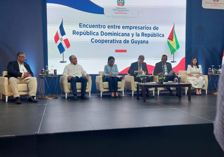 Delegación de Guyana se reúne con empresarios dominicanos