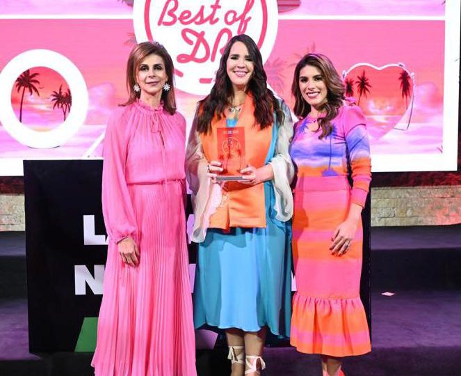 Angie Martínez gana premio ‘The Best Embajadora Destacada en el Extranjero’ otorgado por la Revista Mercado
