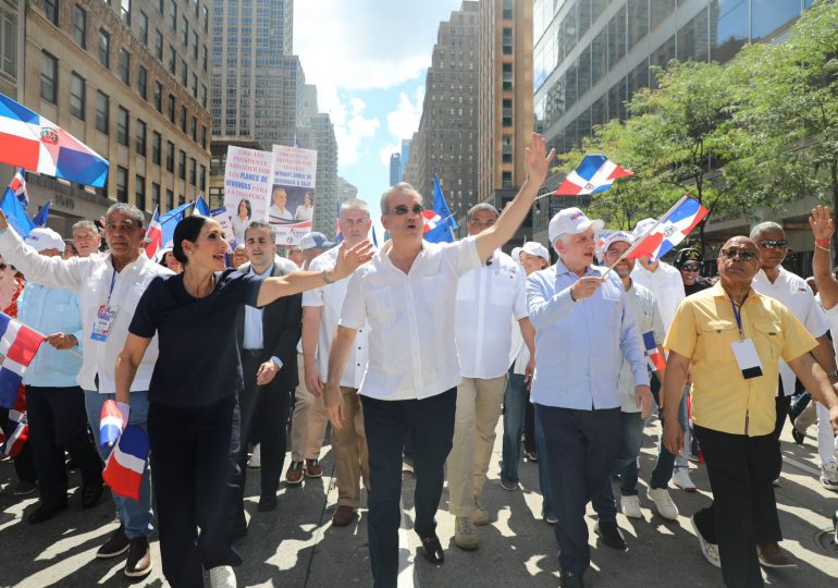 Presidente Abinader encabeza Desfile Dominicano de Manhattan