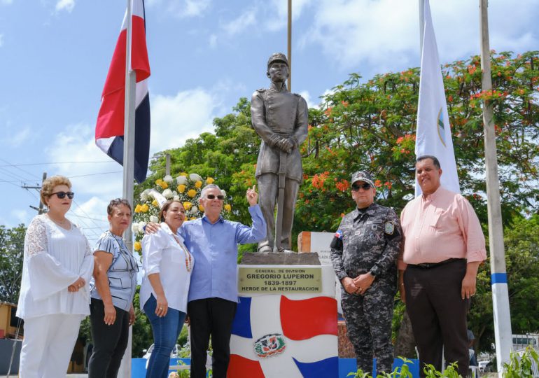 Manuel Jiménez anuncia inauguración de monumentos dedicados a figuras históricas