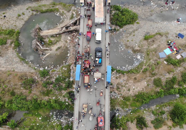 Motores de tres gomas mantuvieron paralizado por dos horas tránsito del paso fronterizo Dajabón-Juana Méndez