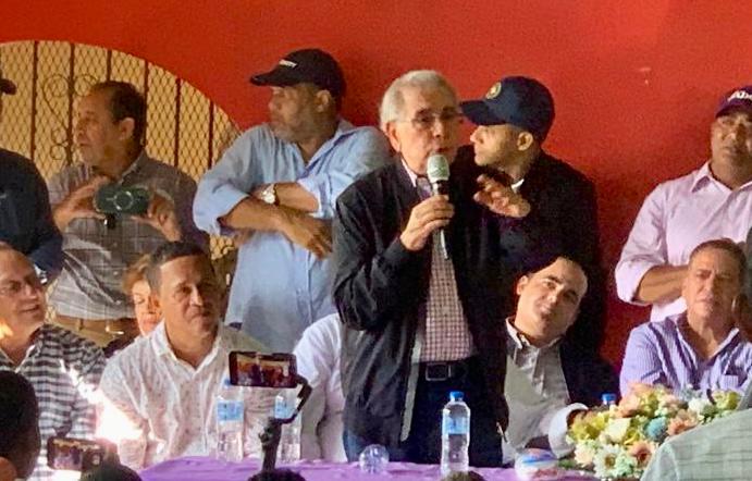 Danilo Medina: “En febrero y en mayo, ¡a votar morado!”