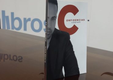VIDEO | Periodista Eliecer Marte presenta en República Dominicana su libro "Confidencias"