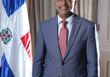 Santos Echavarría resalta acciones del Gobierno que fortalecen la economía dominicana