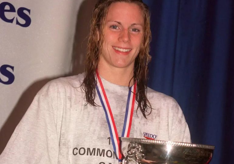Muere de manera repentina la nadadora olímpica Helen Smart, de 42 años
