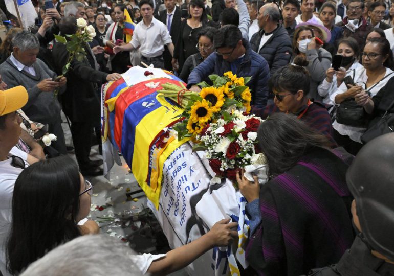 Familia de candidato presidencial asesinado demanda al gobierno de Ecuador