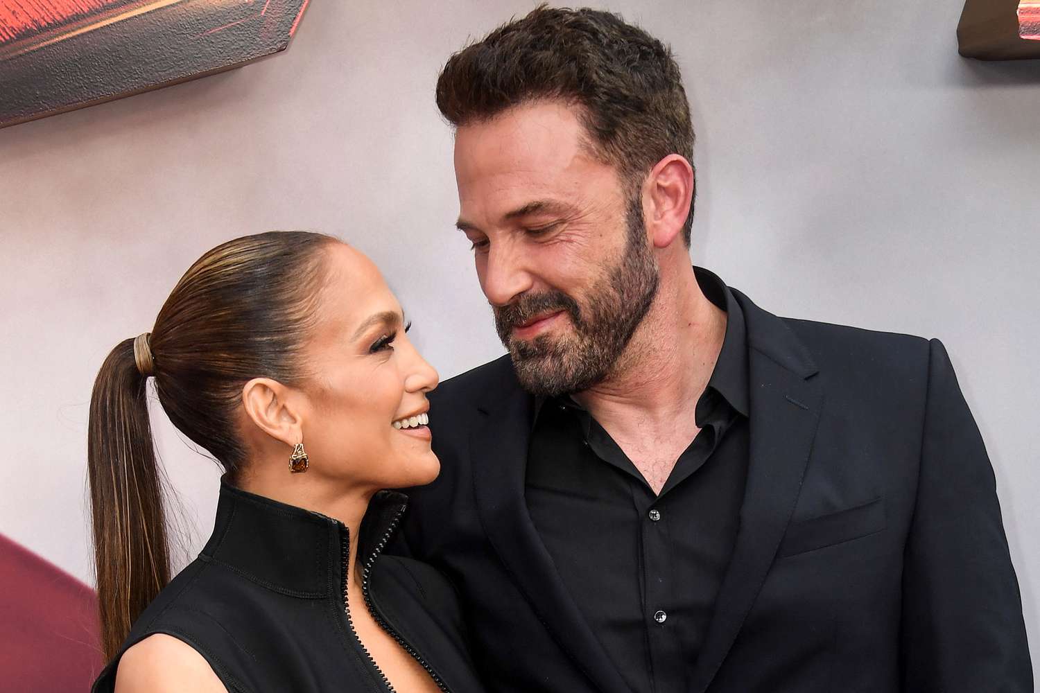 Jennifer Lopez Celebra Aniversario De Boda Con Ben Affleck Con Un Poema Querido Ben Rc 