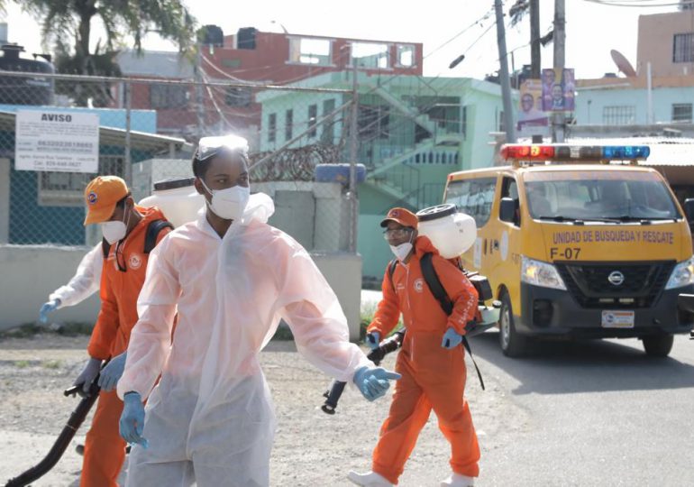 ¡Defensa Civil contra el dengue! Institución despliega miles de voluntarios en jornada nacional de fumigación