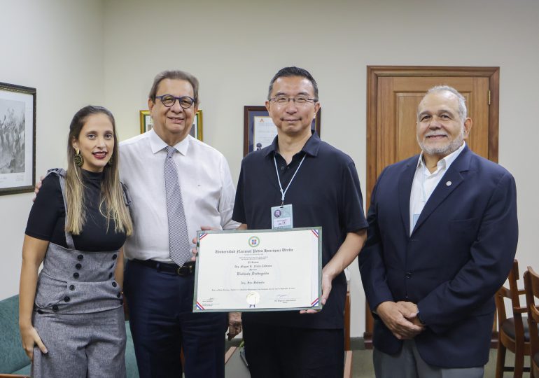 UNPHU fortalece vinculación internacional con la visita del arquitecto japonés Sou Fujimoto