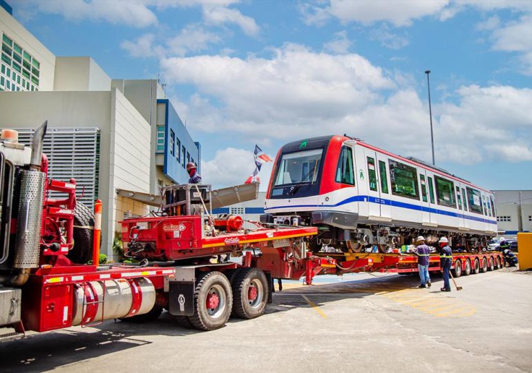 Llegan a RD otros seis  vagones para ampliación de Línea 1 y primera entrega de rieles extensión del metro hacia Los Alcarrizos